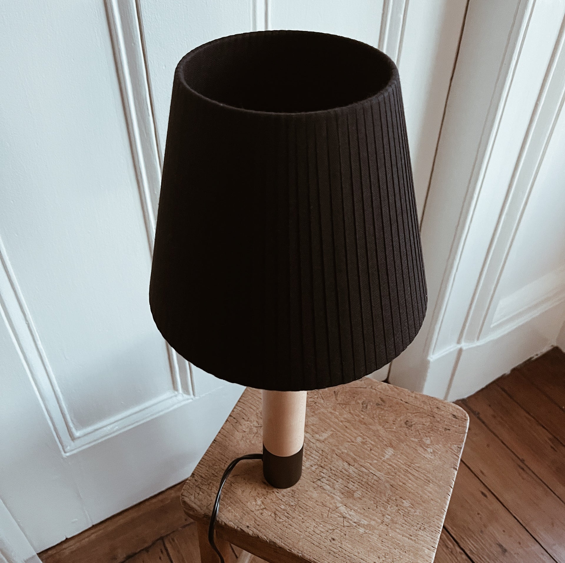 Basica M1 Lamp with Black Shade