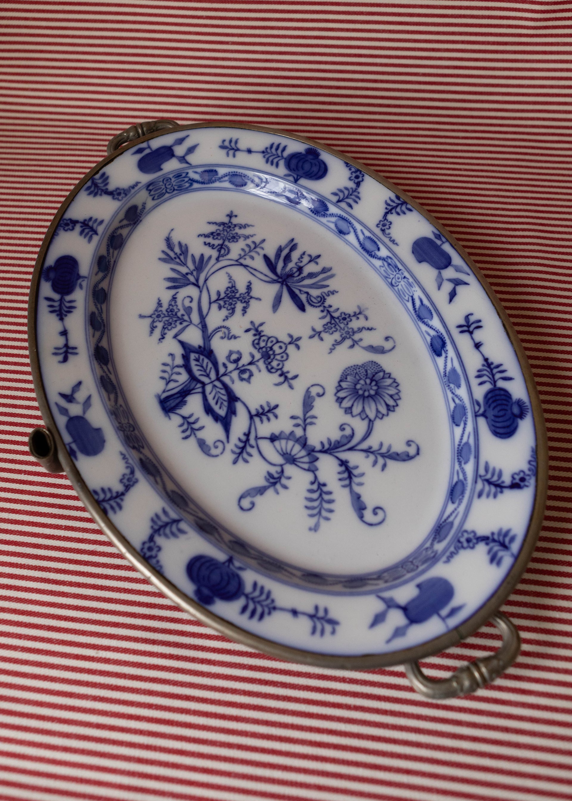 Blue Onion Serving Platter and Warmer