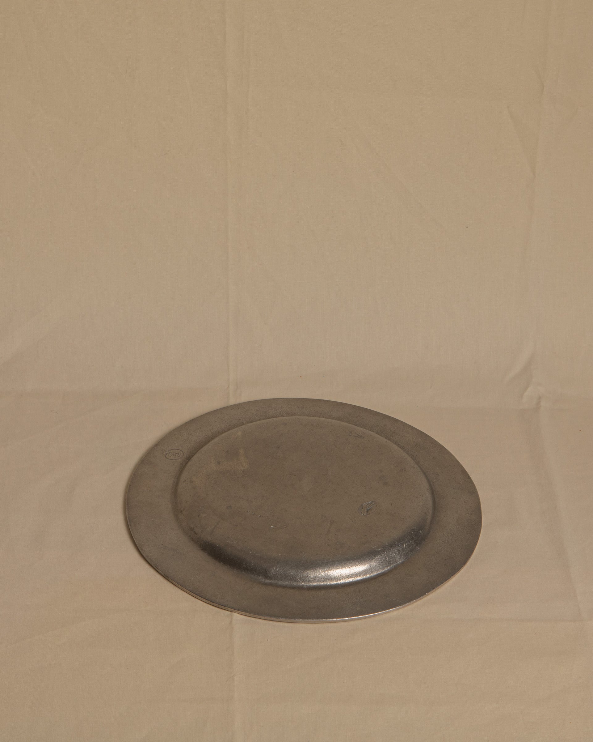 Wilton Columbia Pewter Plate, Medium Small No. 2
